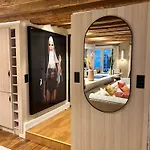 Luxe Louvre