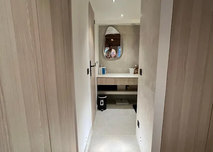 Luxe Louvre Apartment