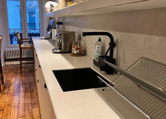 Apartament Luxe Louvre Paryż