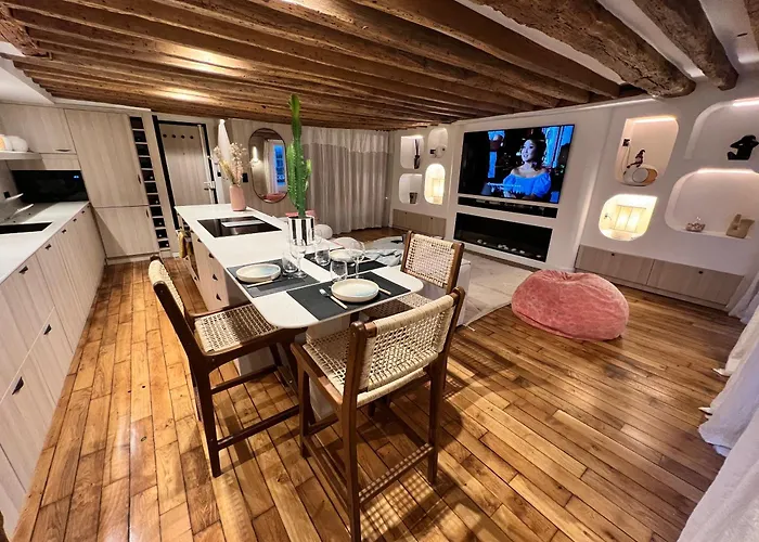 Luxe Louvre Apartament
